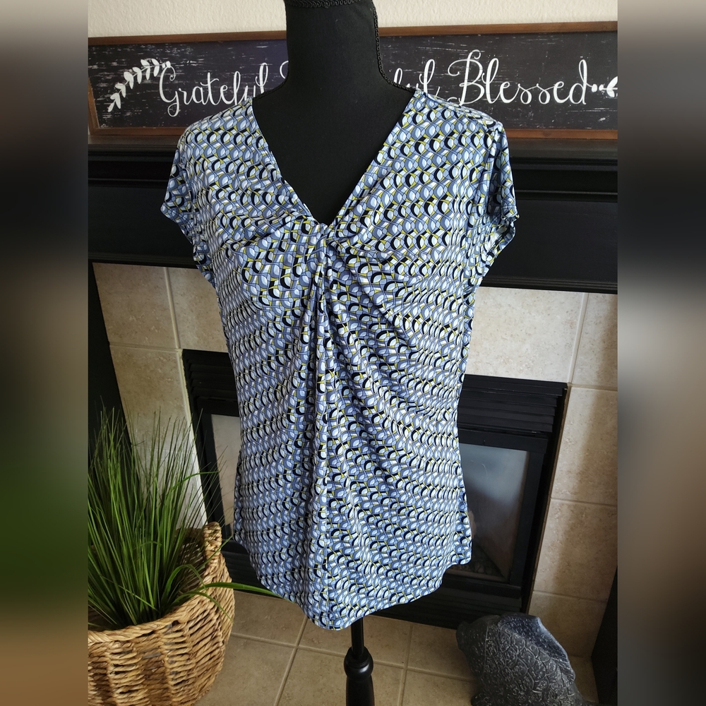 Liz Claiborne Ladies Cap Sleeve Top